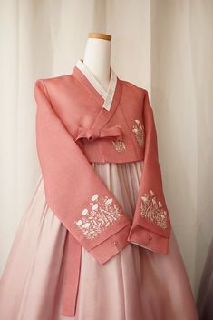 Hanbok Rental, Full Body Photo, Finance Accounting