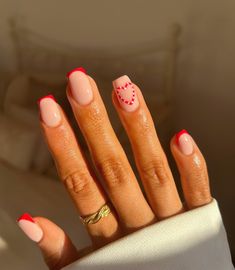 Minimalistic, subtle but festive. This #CandyCane manicure is spreading festive vibes! 🎄🎅🏽 To elevate your #NudeNails this season add #RedTips to your French Manicure and top it off with tiny candy cane details. ✨ You find the perfect red shade in the link below! #HolidayVibes #WinterNails #RedFrench #NudeManicure #HappyHolidays Ongles Gel French, Cowboy Nails, Subtle Nails, Simple Gel Nails, French Tip Acrylic Nails