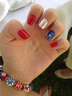 Forth Of July Nails, 4th Makeup, Nails Abstract, Flag Nails, Forth Of July, Finger Nail Art