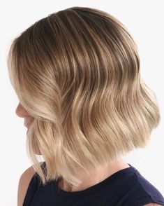 Minimal Haircut, Blonde Highlights Bob, Medium Blonde Hair, Bob Hair Color, Short Bobs, Balayage Bob, Blonde Bob Hairstyles, Low Maintenance Hair, Short Hair Balayage