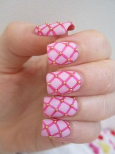 15 Of The Trendiest Nail Styles You'll Want To Try Right Now - Society19 Fishnet Nails, Pink French Manicure, Vibrant Nails, French Nail Designs, Thumbnail Design, Super Nails, Pink Bling, Nails French