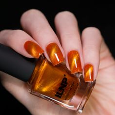 Unique Manicure, Orange Nail Designs, Magnetic Nail Polish, Orange Nail, Fall Gel Nails, Fancy Nails Designs, Magnetic Nails, Purple Nail, Blue Nail