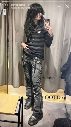 Emo Outfit Inspo Masc, Punk Fits Male, Alt Outfit Inspo Masc, Vkei Outfits Masc, Alt Outfit Men, Visual Kei Outfits Male, Grunge Male Fashion, Mall Goth Masc, J Fashion Men