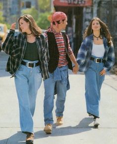 90s Decade Outfits, 90s Fashion Street Style, Decade Outfits, Decades Outfits, Retro Outfits 90s, 1990 Style, Look 80s, Looks Hip Hop, Decades Fashion