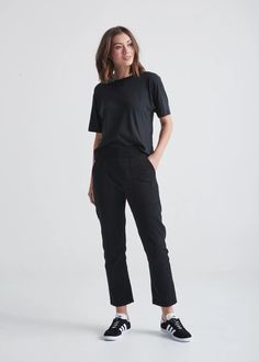 Elastic Waistband Straight Leg Sweatpants For Workwear, Chic Everyday Pants With Straight Hem, Chic Pants With Straight Hem For Everyday, Chic Straight Hem Pants For Everyday, Stretch Tapered Leg Sweatpants For Workwear, Ankle-length Sweatpants For Workwear In Fall, Versatile Everyday Pants With Straight Hem, Casual Workwear Dress Pants With Straight Hem, Casual Dress Pants With Straight Hem For Work