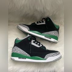 Elevate Your Sneaker Game With This Stylish Pair Of Jordan 3 Retro Mid Pine Green Sneakers. Designed With A Mid-Top Shoe Shaft Style, These Sneakers Feature A Unique Colorway Of Black, Pine Green, Cement Grey, And White. The Manufacturer's Color Combination Is Truly Eye-Catching And Will Make You Stand Out From The Crowd. These Sneakers Are Part Of The Air Jordan Product Line And Have A Style Code Of Ct8532-030. They're Brand New With The Box And Have Never Been Worn. The Size Is 11.5, Perfect F Sporty Jordan Shoes With Branded Heel Counter, Casual Jordan Shoes For Sports With Branded Heel Counter, Casual Jordan Shoes For Sports With Branded Heel, Jordan Verdes, Jordan 3 Green, Christian Outfits, Green Jordans, Jordan Retro 3, Mid Top Shoes