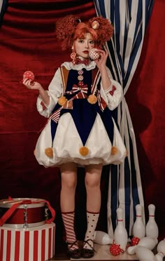 Clown Dress, Circus Outfits, Clown Clothes, Dark Circus, Op Dress, Cute Clown, Photographie Portrait Inspiration, A Clown, Clown Costume