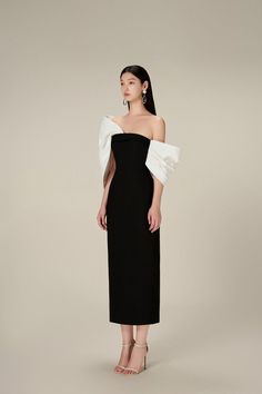 Event Look For Women, Modern Party Dress, Tuxedo Inspired Dress, Elegant Wedding Outfits Guest, The Giving Movement Outfit, Dresses To Attend A Wedding, Timeless Dresses Classy, Redcarpet Outfit, Timeless Prom Dress