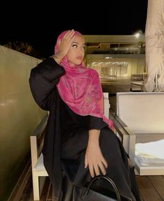 Pink Pashmina Outfit, Pink Pashmina Hijab, Hijab Fashion Inspiration Abayas, Pink Hijab Outfit, Pink Hijab, Pashmina Hijab, New Hijab