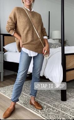 Chic Tourist Outfit, Khaki And Denim Outfit, Womens Fall Layered Outfits, Navy And Chestnut Outfit, Ivory Jeans Outfit Fall, Jane Birkin Style Outfits, Tan Penny Loafers Women Outfit, Linda V Wright Style Minimal Chic, Casual Sweater And Jeans Outfit