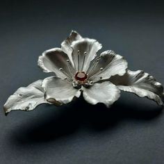 Rajputi Jewellery, Red Spider Lily, Aluminum Can Crafts, Diamond Tops, Polymer Clay Creations, Metal Crafts, Fantasy Jewelry