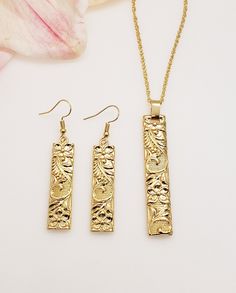 Made with tarnish resistant gold plated materials. Perfect addition for your jewelry collection or a gift to that special someone. A Hawaiian inspired creation. This is a jewelry set, includes necklace and earrings. Gold Etched Dangle Jewelry, Jewelry Gold Earrings, Fern Design, Fern Necklace, Hawaiian Necklace, Hawaii Gift, Gold Jewelry Earrings, Floral Jewelry, Earrings Pendant