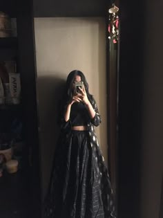 Traditional Dresses Indian, Black Lehenga, Hiding Face, Party Wear Indian Dresses, Fashion Attire, Stylish Dress Designs, Indian Fashion Dresses, Girls Fashion Clothes, Girls Dpz