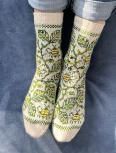 Birches and beetles Birds And Bees, Socks Knitting Pattern, Socks Knitting, Sock Knitting Patterns, The Secret Garden, Knitted Wit, Sock Patterns, Yarn Projects, Lace Pattern