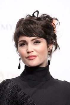 Hairstyles Bangs, Messy Hair Updo, Asymmetrical Bangs, Romantic Updo, Messy Updo, Gemma Arterton, 인물 사진, Hair Dos, Hair Day