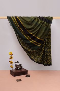 Sarees Photoshoot, Saree Product Shoot, Dress Display Ideas, Saree Display, Ajrakh Sarees, Scarf Photography, Photography Studio Design, Creative Advertising Photography, Rustic Minimalist