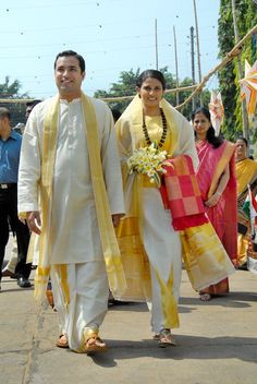 Elizabeth with her husband on the day of the wedding Kerala Dress, Onam Outfits, Clothespin Doll, Kasavu Saree, Christian Bride, Fashion Souls, Kerala Bride, Kerala Wedding, Kerala Saree