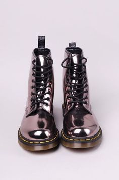 Holographic Boots, Converse Outfits, Skirt Diy, Silver Boots, Metallic Shoes, Combat Boot, Crazy Shoes, Doc Martens, Pastel Goth