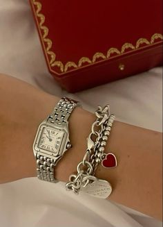 Wrist Jewelry, Dope Jewelry, Classy Jewelry, Jewelry Lookbook, Funky Jewelry, Stacked Jewelry, Girly Jewelry, Jewelry Inspo