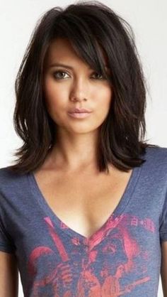 Medium Layered Haircuts, Medium Layered Hair, Medium Length Hair With Layers, Shoulder Hair, Shoulder Length Hair Cuts, Haircut For Thick Hair, Haircuts For Long Hair