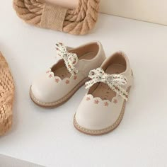 Baby Shoes Aesthetic, Christian Baby Shower Themes, Andrea Shoes, Christian Baby Shower, Baby Room Inspiration, Floral Shoes, French Style, Baby Things