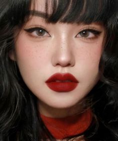 Korean Christmas makeup look: red lips + cat eyes Cute Red Lip Makeup, Natural Fantasy Makeup, Girly Makeup Looks Pink, Under Eye Aesthetic, Douyin Valentine Makeup, Chinese New Year Makeup Look, Blushy Cheeks Makeup, K Pop Idol Makeup, Asian Goth Makeup