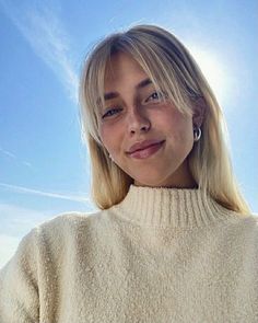 Haircut Selfie, Photo Hijab, Cute Hairstyle, Blonde Hair Inspiration, Blonde Hair Looks, Hijab Girl, Long Hair With Bangs, Cut My Hair