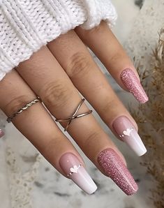 Lilac Nail Designs, Lilac Nails Design, Valentine Nails Pink, Lilac Shades, Pink And White Nails, Nail Designs Ideas, Lilac Nails, Summer Toe Nails, Cute Nail Art Designs