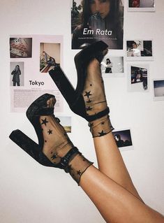 Milky Way Stars, Heels Aesthetic, Mesh Socks, Black Princess, Pastel Outfit, Zoe Kravitz, Grunge Look, Socks And Heels