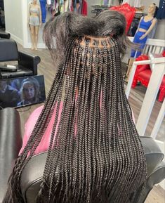 Knotless Braids Aesthetic, Smeduiem Knotless, Med Knotless Braids, Xs Knotless Braids, Knot Less Braids, Small Knotless