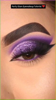 #eyeshadows #makeupartist #eyemakeup #makeuptutorial #makeup #eye #lipstick #mua #reelsfeelit #reelitfeelit#purple #eyemakeup #eyeglam #beautytutorial #eyetutorial #lashes#liner #graphiclinerlook #glittereyemakeup #fashion #1 Queen Grimhilde Makeup, Purple Eyeshadow Witch Makeup, Purple Witch Eye Makeup, Black And Purple Halloween Makeup, Purple And Black Lipstick, Halloween Eyeshadow Tutorials, Purple And Brown Makeup Looks, Yzma Makeup Tutorial, Blackfire Makeup