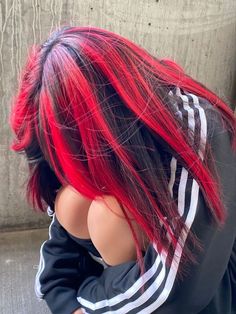 Hair Color Ideas Tiktok, Y2k Hair Color Ideas, Red On Top Black On Bottom Hair, Grunge Hair Dye Ideas, Red Hair Dye Ideas, Hair Dye Red, Peekaboo Hair Colors, Red Hair Inspo