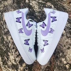 Quinceanera Shoes, Purple Quince, Casual Shoes Women Sneakers, Nike Shoes Women Fashion, Butterfly Shoes, Nike Shoes Girls, Nike Fashion Shoes, Preppy Shoes, Pretty Shoes Sneakers