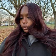 Dark Cherry Brown Hair, Dark Burgundy Hair, Curly Hair Sew In, Red Hair Dye, Burgandy Hair, Red Violet Hair, Vibrant Hair Color, Cherry Red Hair, Dyed Hair Inspiration