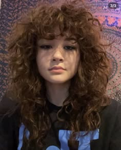 Scene Haircuts Curly, 80s Shag Haircut Curly, Curly Hair Shags, Goth Haircut Curly, 80s Curly Bangs, Hair Cuts For Natural Wavy Hair, Curly Rockstar Haircut, Grunge Curly Haircut, Curly Shag With Bangs Round Faces