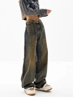 Street Y2k, Jeans Outfit Summer, 90s Jeans, Distressed Boyfriend Jeans, Estilo Punk, Mode Inspo, Pop Punk, 가을 패션, Mode Vintage