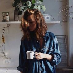 This Is Your Life, Mode Inspiration, Denim Shirt, Look Fashion, A Coffee, Muse, Persona, Berry, A Woman