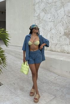 Mexico Boat Day Outfit, Beach House Party Outfit, Vacay Fits Black Women, Summer Vacation Outfit Inspiration, 2 Piece Vacation Outfit, Tropical Vacation Outfits Mid Size, Tulum Outfits Ideas Plus Size, Ghana Vacation Outfits, Yatch Party Outfit Summer