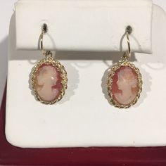 Beautiful 14k Yellow Gold Vintage Cameo Shell Dangling Earrings. Weight: 3.5g. Length: 0.75" X 1/2" The Cameo Itself. In Great Condition!!! Vintage Oval Earrings, Oval Earrings, Vintage Cameo, Oval Earring, Dangling Earrings, Shell Earrings, Earrings Color, Dangle Earrings, Shells