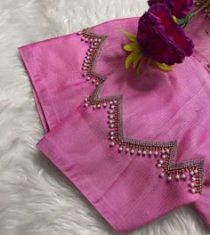 Customised blouse .. with coustomer requirements (HANDAARIWORK) DM us @rr_fabricates Follow me 🙂 💜 Customised blouse 💜With coustomer requirements 💜💯% trusted 💜DM us for more information 🥰 #aariworkblouse #aariwork #handariwork #handwork #weddingwear #wedmegood #bride #brideblouse Machine Embroidery For Blouse, Blouse Hands Design, Sleeve Design For Blouse, Simple Aari Work Blouse Designs, Pattern Blouse Designs, Simple Aari Work Blouse, Simple Aari Work, Blouse Handwork, Casual Blouse Designs