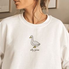 Embroidered Hooded Sweatshirt, Silly Goose Sweatshirt, Diy Embroidered Shirt, Vanilla Clothes, Kanken Embroidery, Goose Sweatshirt, Embroidered Tee Shirt, Cute Sweats, Embroidered T Shirt