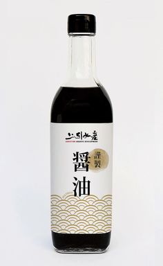 三井-上引水產-醬油包裝設計 MITZUI-ADDICTION AQUATIC DEVELOPMENT-soy sauce packaging design Japanese Sauce, Organic Packaging, Japanese Packaging, Cooking Sauces, Packing Design