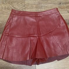 Do+ Be Skort In Deep Red Leather Like Material Size L Chic Red Shorts For Night Out, Trendy Burgundy Bottoms For Summer, Red Short Length Bottoms For Night Out, Casual Burgundy Short Length Bottoms, Trendy Red Shorts For Day Out, Trendy Red Shorts For Night Out, Burgundy Casual Bottoms For Night Out, Casual Burgundy Bottoms Short Length, Chic Red Shorts For Day Out