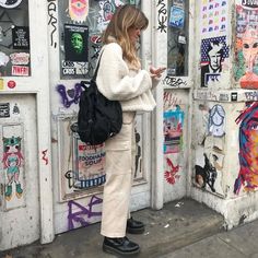 Doc Martens - 15 Streetwear Fashion Outfits 9 Streetwear Fashion Outfits, Look Grunge, Matilda Djerf, Winter Fits, Outfits Winter, 가을 패션, Doc Martens, Looks Style