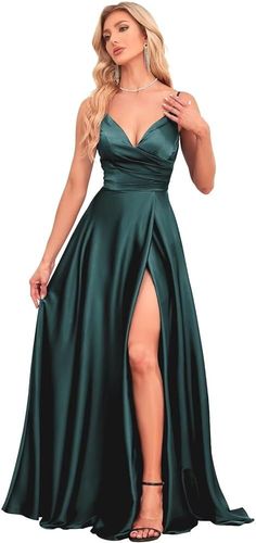 Satin Bridesmaid Dresses Long, Black Tie Event Dresses, Emerald Green Prom Dress, Green Wedding Dresses, Green Formal Dresses, Satin Homecoming Dress, Classy Prom Dresses, Stunning Prom Dresses