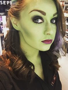 Wizard of Oz- Wicked witch of the west. Oz Wizard, Wicked Witch Costume, Last Minute Kostüm, Make Up Diy, Theatre Makeup, Wicked Witch Of The West, Witch Costumes, Lion Costume