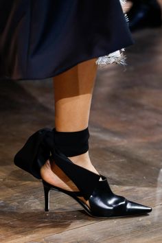 2016 Couture, Dior Haute Couture, Couture Accessories, Shoe Inspiration, Dior Shoes, Gorgeous Shoes, Pretty Shoes, Shoe Dazzle