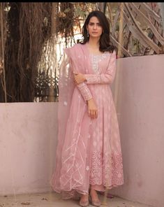 Dress Models For Women Indian, Dress Models For Women, Simple Pakistani Dresses Party Wear, Pakistani Dresses Party Wear, Madiha Imam, Urdu Poetry Ghazal, Pakistani Dresses Party, Trendy Outfits Indian