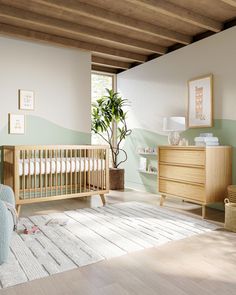 The 2-in-1 Willow Crib’s classic design feels as easy as lying in the summer shade, watching the clouds go by. A full crib that easily converts to a toddler bed, this crib is available in four timeless colorways. Natural Baby Nursery, Toddler Bed Transition, Baby Room Closet, Room Neutral, Dresser Shelves, Baby Dresser, Toddler Sheets, Modern Crib, Safari Theme Nursery