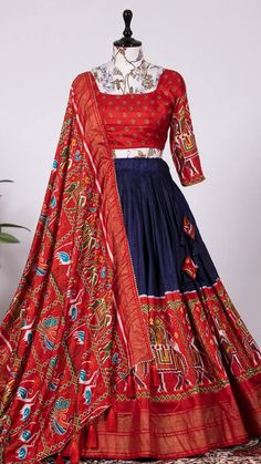 Patola Print, Garba Dress, Mirror Work Lehenga, Choli Dress, Navratri Dress, Half Saree Lehenga, Indian Lehenga Choli, Lehenga Choli Wedding, Lehenga Fabric